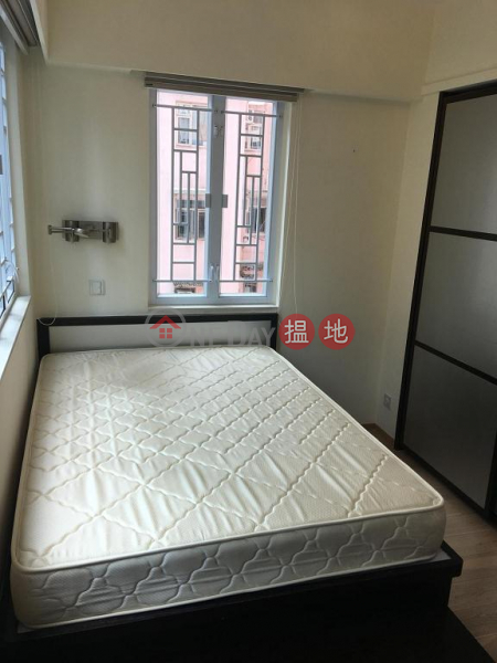  Flat for Rent in Yau Tak Building, Wan Chai