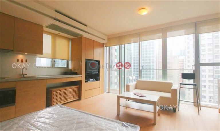 Nicely kept studio with balcony | For Sale