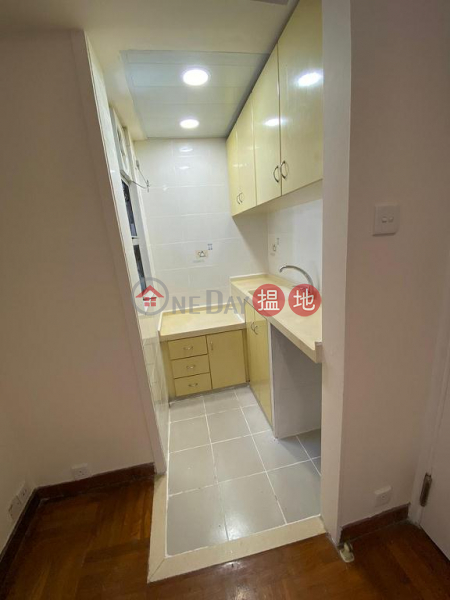  Flat for Sale in Dandenong Mansion, Wan Chai