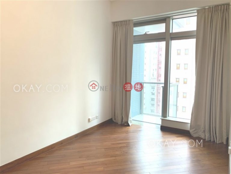 Nicely kept 1 bedroom with balcony | For Sale