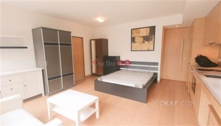 Nicely kept studio with balcony | For Sale