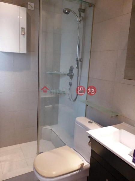  Flat for Sale in Yan Yee Court, Wan Chai