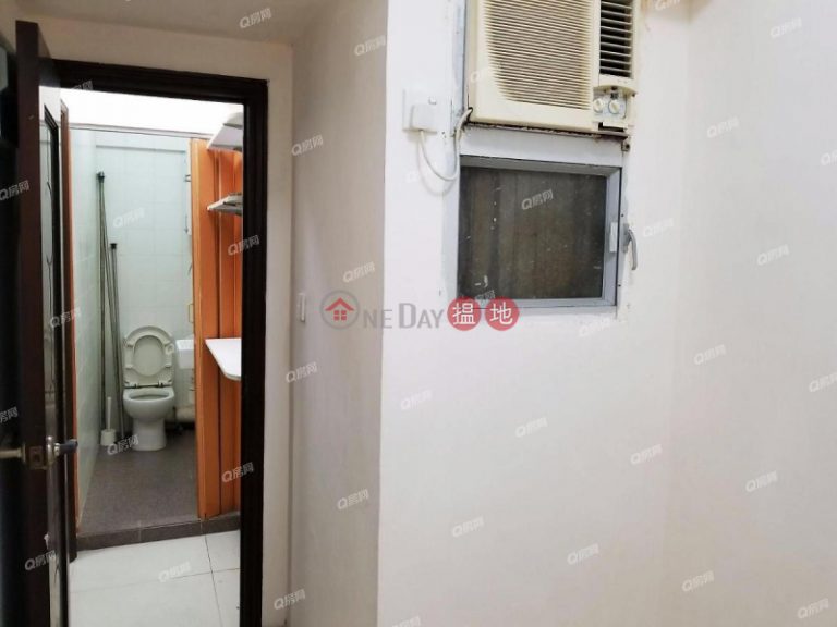 Cheong Ip Building | 2 bedroom Low Floor Flat for Sale