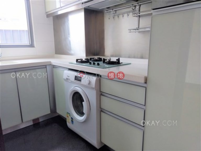 Practical 2 bedroom on high floor with balcony | For Sale