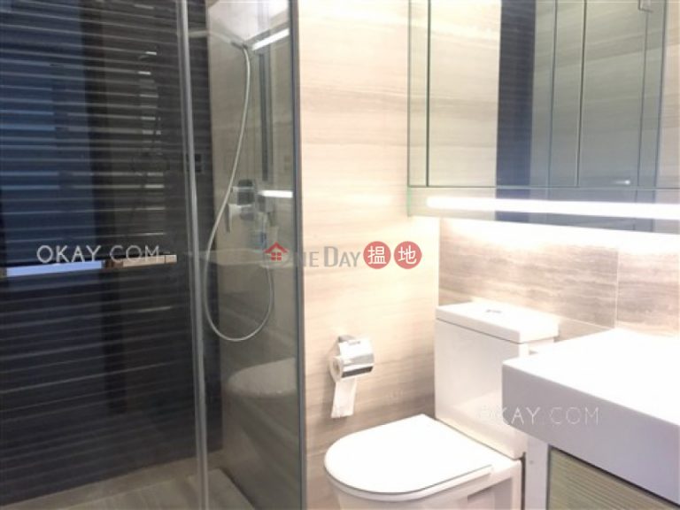 Popular 1 bedroom on high floor with balcony | For Sale
