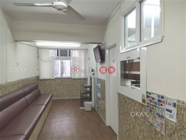 Generous 1 bedroom on high floor | For Sale