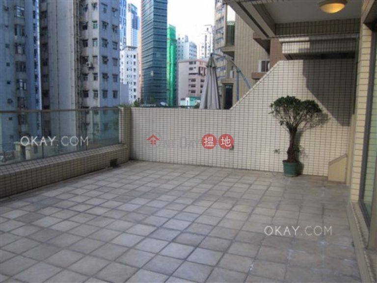 Nicely kept 2 bedroom with terrace | For Sale