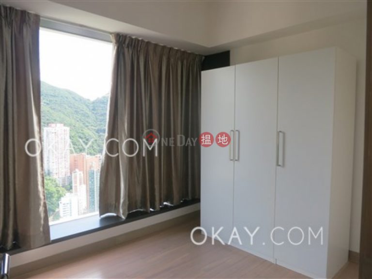 Gorgeous 3 bedroom on high floor with balcony & parking | For Sale