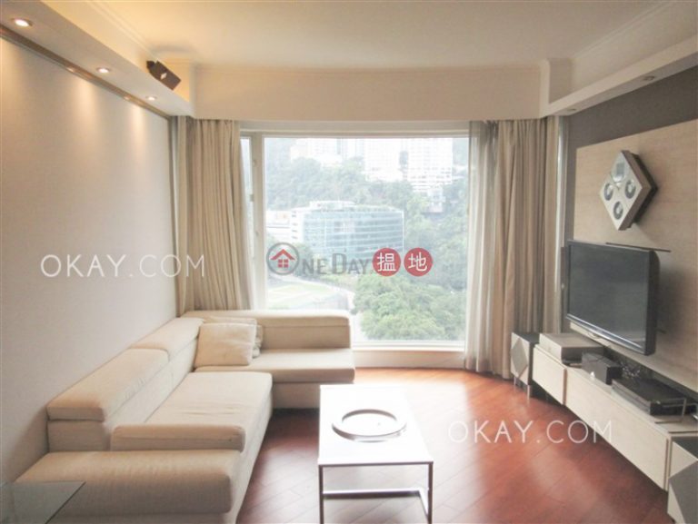 Stylish 3 bedroom on high floor | For Sale