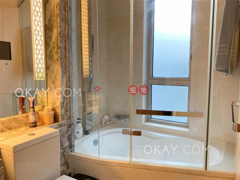 Tasteful 1 bedroom on high floor with balcony | For Sale