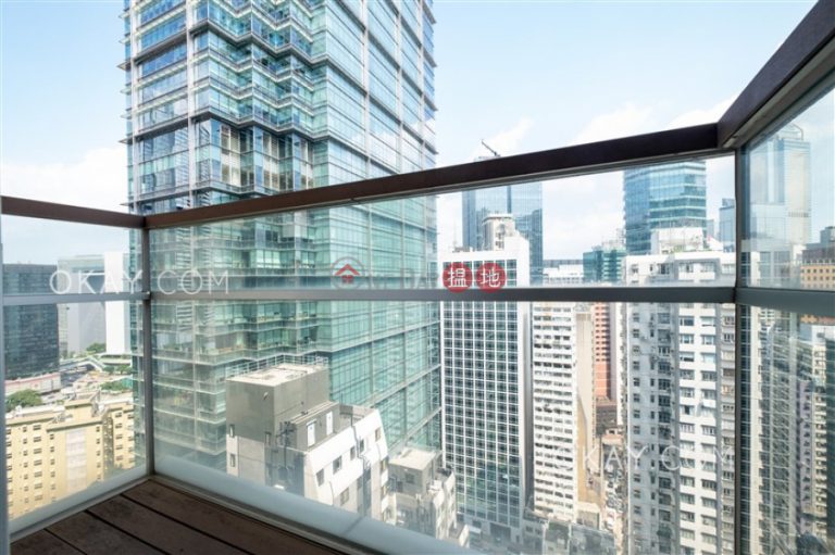 Generous studio in Wan Chai | Rental