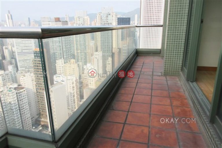 Charming 1 bedroom on high floor with rooftop & balcony | Rental