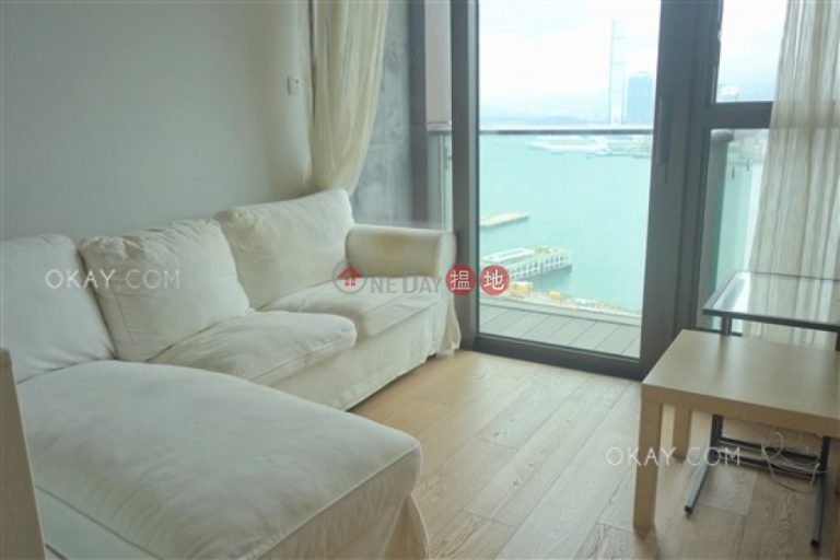 Charming 1 bed on high floor with harbour views | Rental