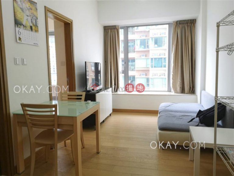 Cozy 1 bedroom on high floor with sea views & balcony | Rental