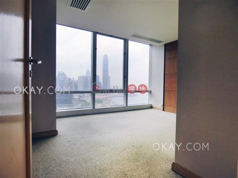 1房1廁,極高層,海景,星級會所《會展中心會景閣出租單位》