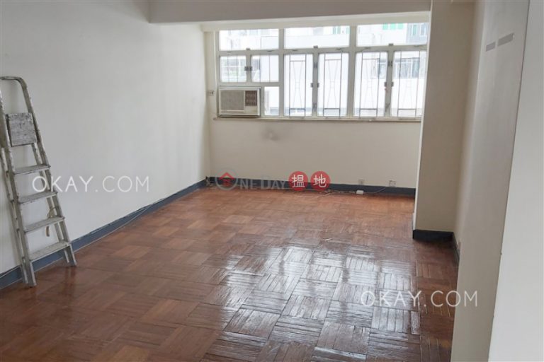 Elegant 3 bedroom in Wan Chai | For Sale