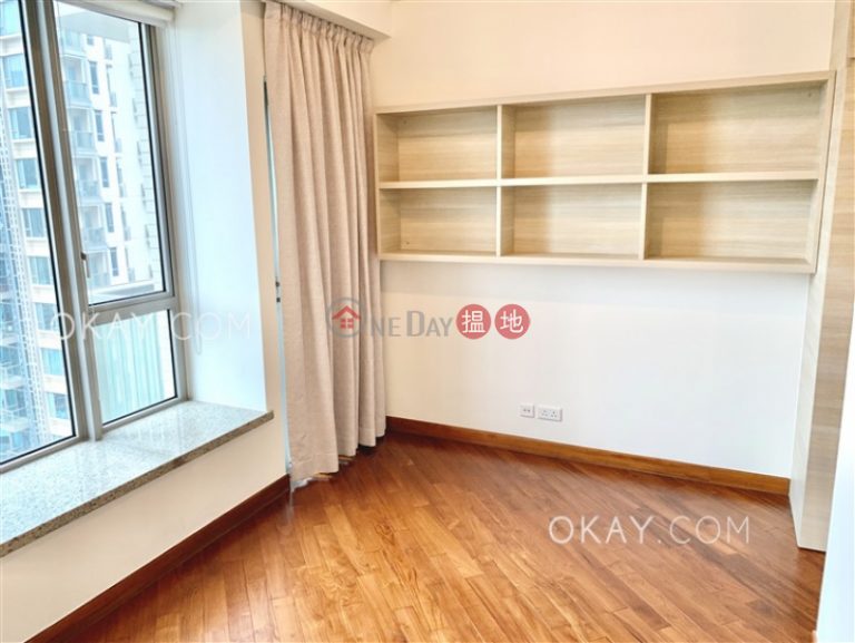 Nicely kept 2 bedroom on high floor with balcony | Rental