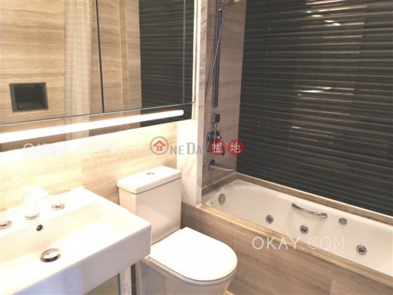 Stylish 3 bedroom with balcony | For Sale