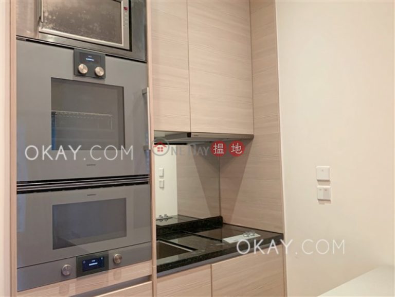 Gorgeous 1 bedroom with balcony | For Sale