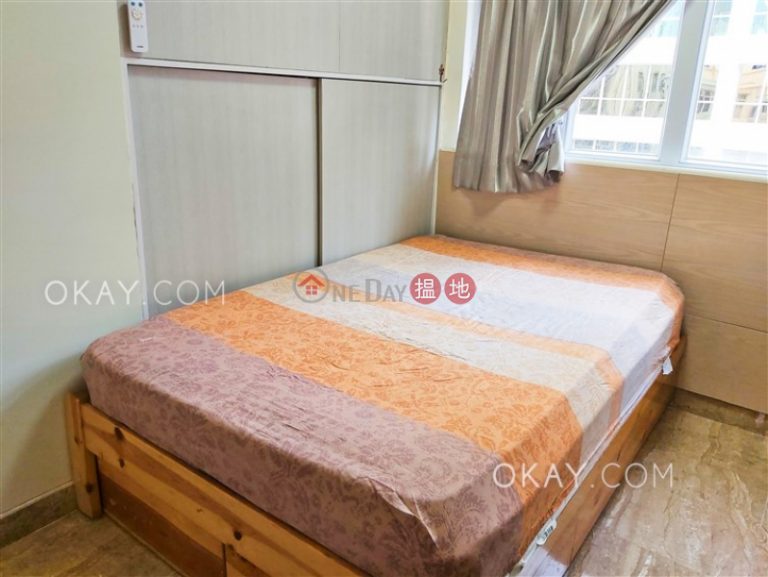 Charming 3 bedroom on high floor with balcony | Rental