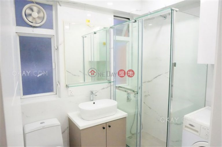 Elegant 2 bedroom in Wan Chai | For Sale