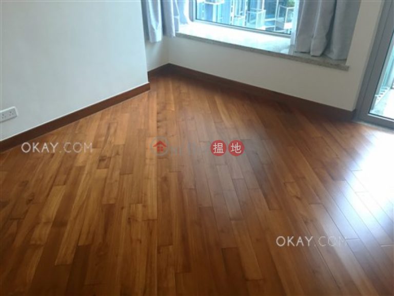 Stylish 2 bedroom on high floor with balcony | Rental