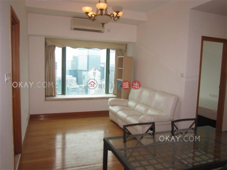Elegant 2 bedroom on high floor with harbour views | For Sale