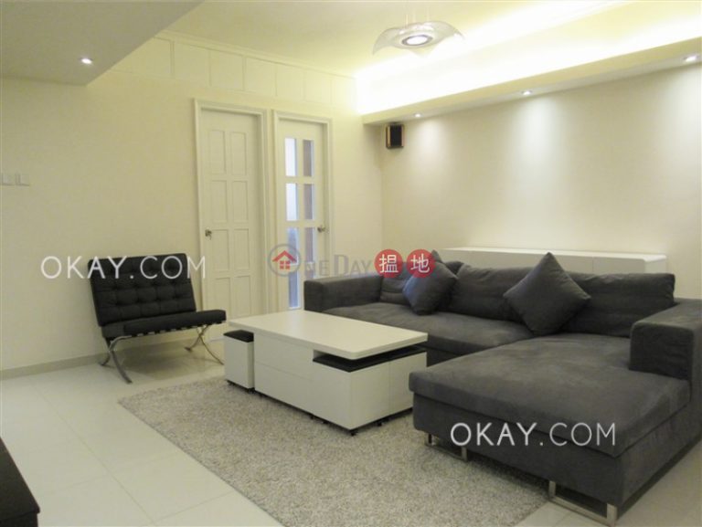 Intimate 1 bedroom with terrace | Rental