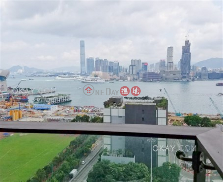 Unique 1 bedroom with harbour views | For Sale