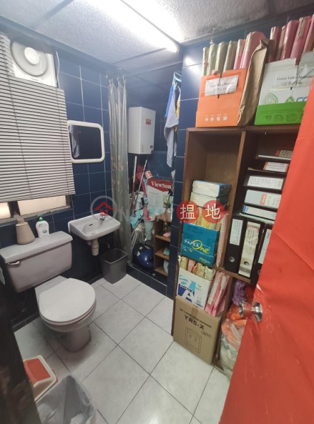  Flat for Sale in Lok Go Building, Wan Chai