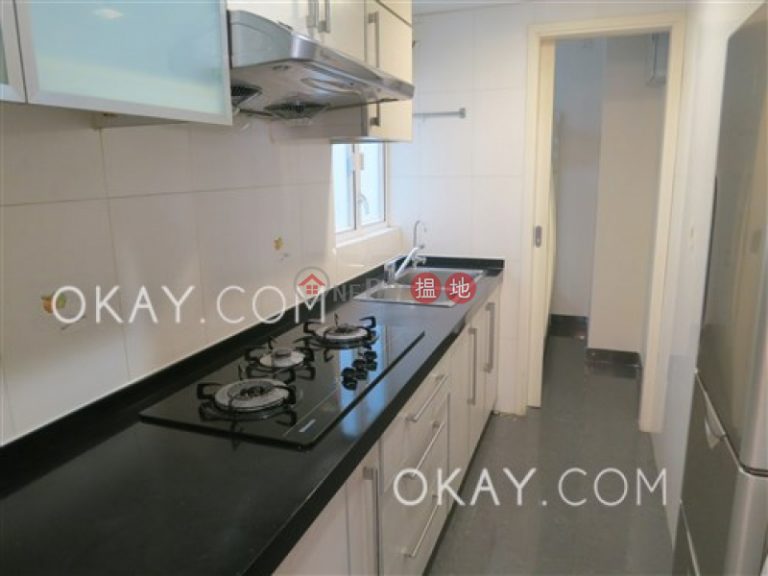Efficient 2 bedroom with balcony | For Sale