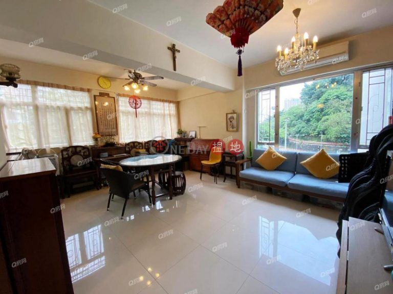 Kwan Lee Mansion | 3 bedroom Mid Floor Flat for Sale