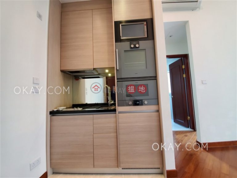 Nicely kept 2 bedroom with balcony | Rental