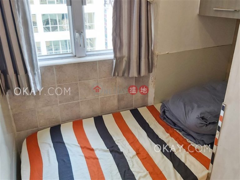 Charming 3 bedroom on high floor with balcony | Rental