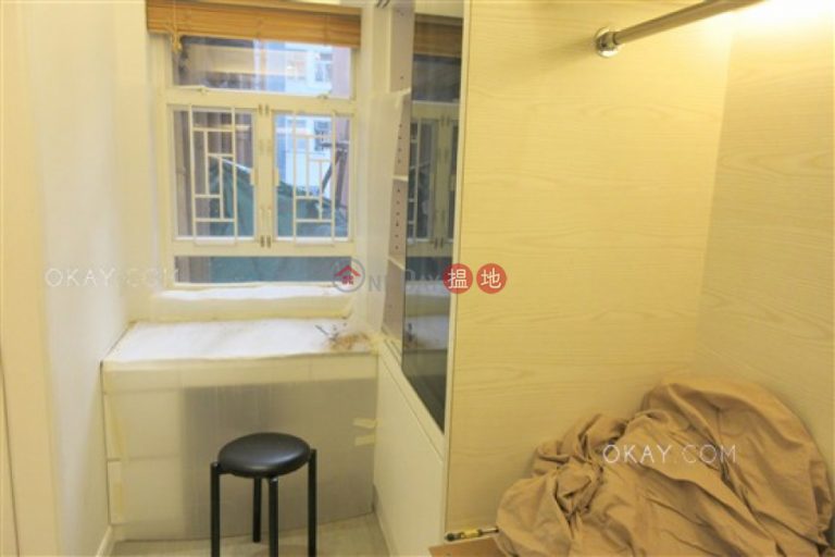 Generous 2 bedroom in Wan Chai | For Sale