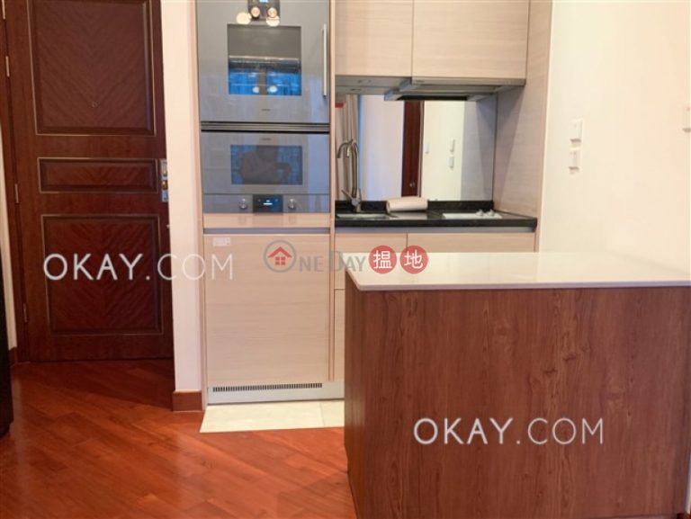 Gorgeous 1 bedroom with balcony | For Sale