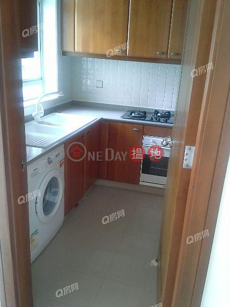 Star Crest | 2 bedroom Mid Floor Flat for Sale