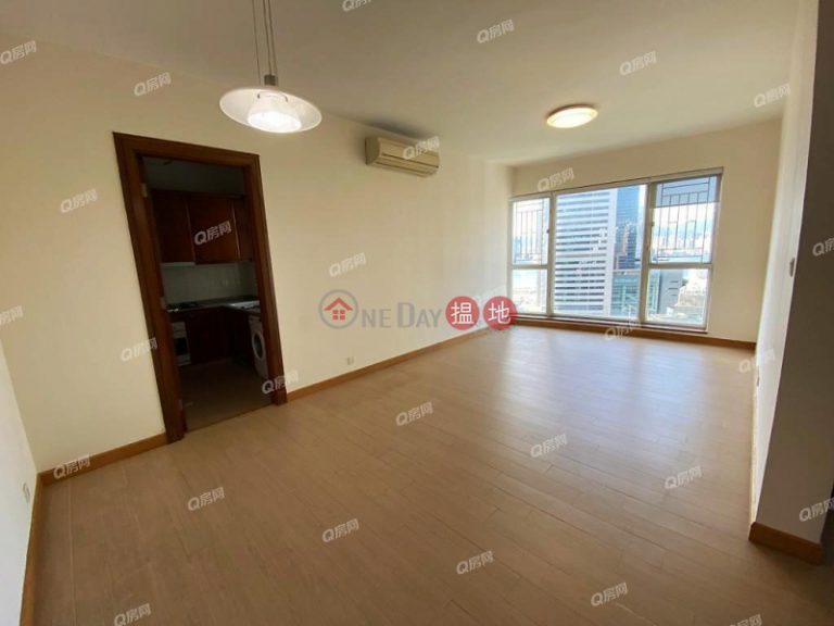 Star Crest | 2 bedroom Mid Floor Flat for Rent