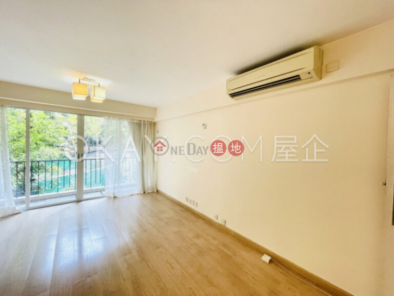 Efficient 2 bedroom with balcony & parking | Rental