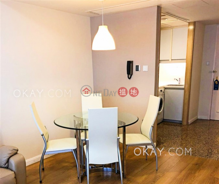 Generous 1 bedroom on high floor | Rental