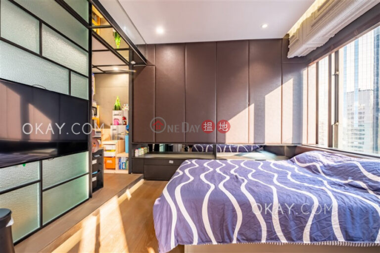 Stylish 1 bedroom on high floor with parking | Rental