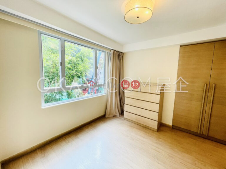 Efficient 2 bedroom with balcony & parking | Rental