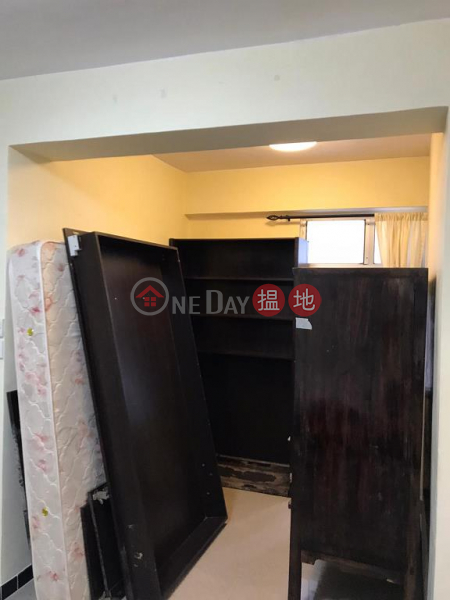  Flat for Rent in Antung Building, Wan Chai