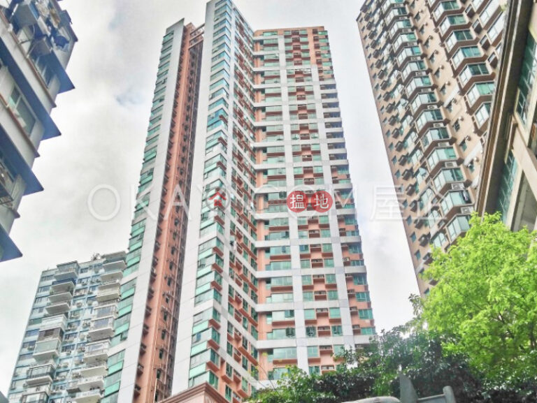 Nicely kept 3 bedroom on high floor | For Sale