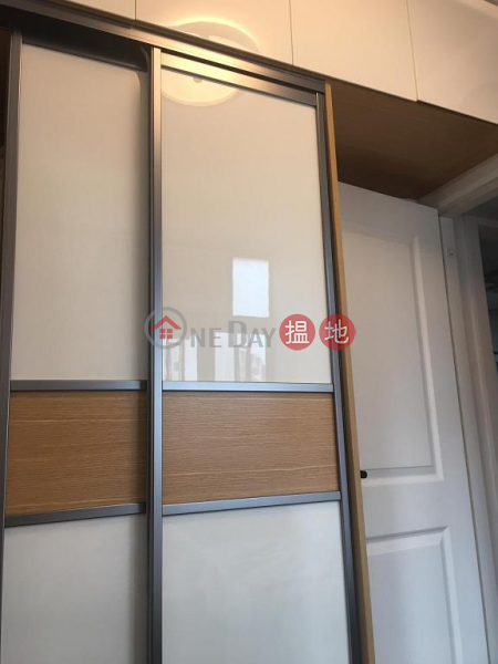  Flat for Rent in Fook Wo Building, Wan Chai