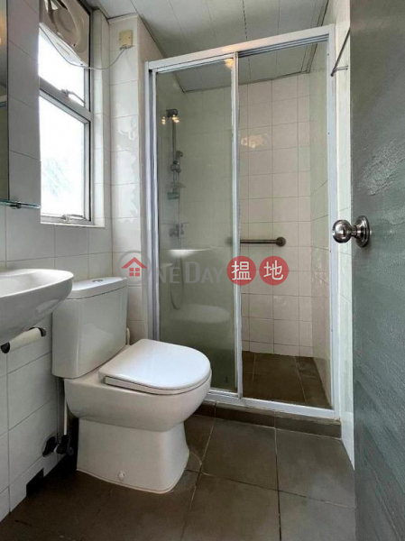  Flat for Rent in Yan King Court, Wan Chai