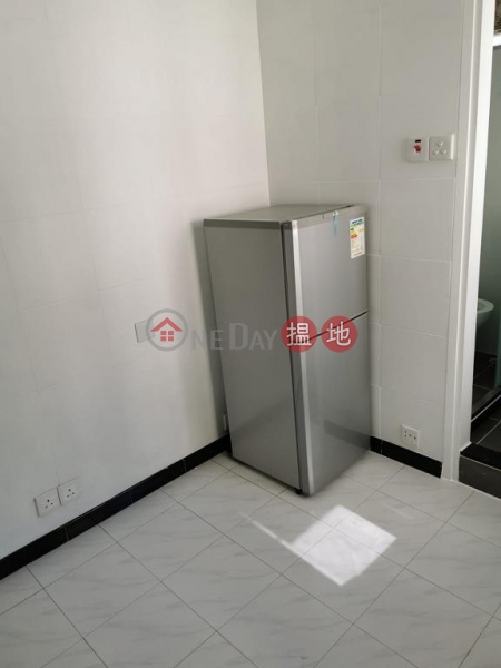  Flat for Rent in Hennessy Building, Wan Chai