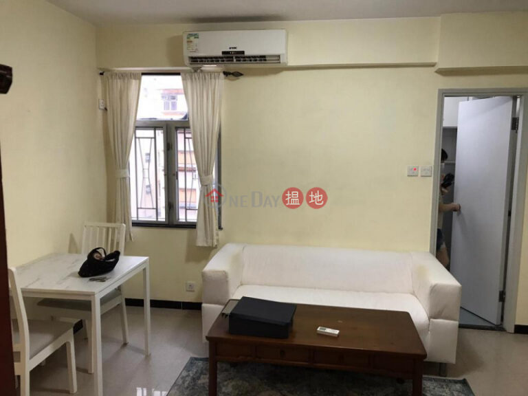  Flat for Rent in Antung Building, Wan Chai