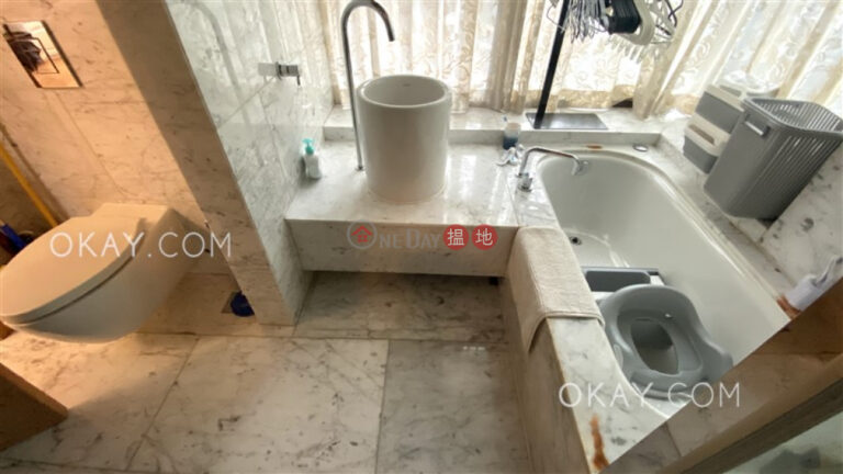 Luxurious 2 bedroom in Wan Chai | For Sale