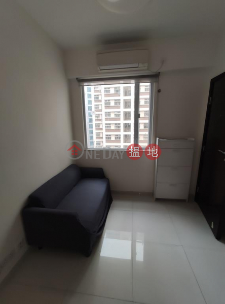  Flat for Rent in Luen Fat Mansion, Wan Chai